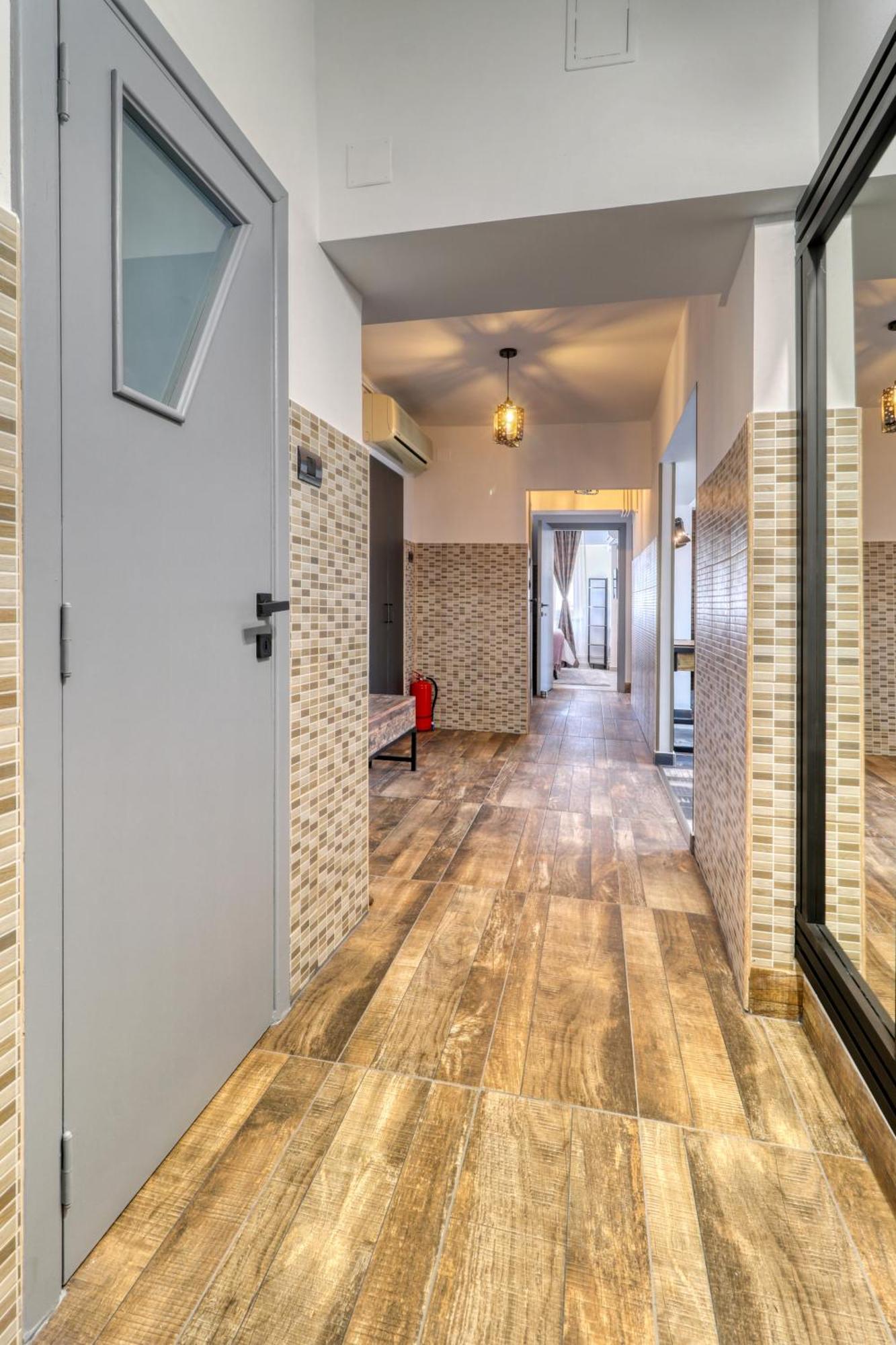 Rdi Elegance Apartment Downtown Бухарест Экстерьер фото