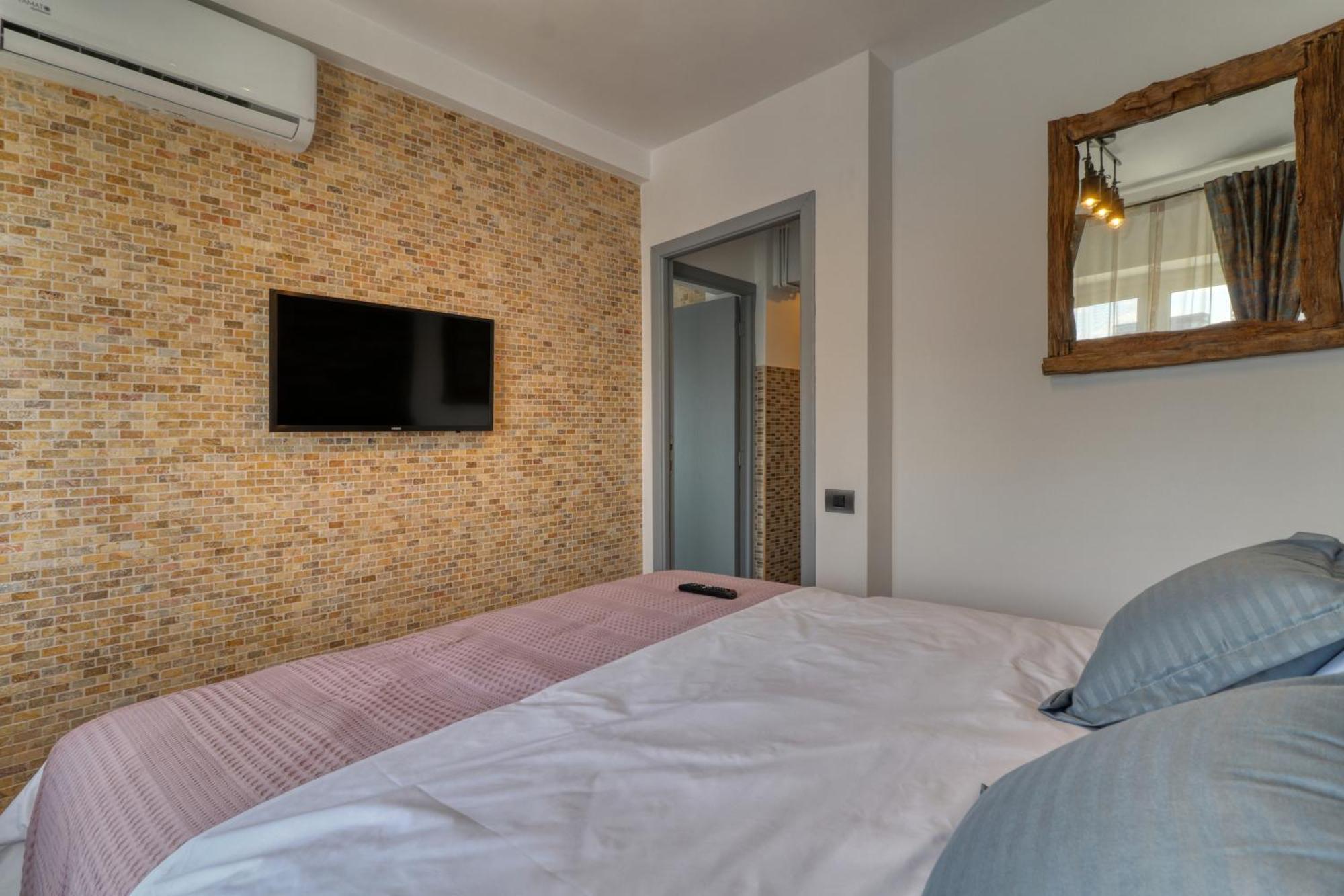 Rdi Elegance Apartment Downtown Бухарест Экстерьер фото